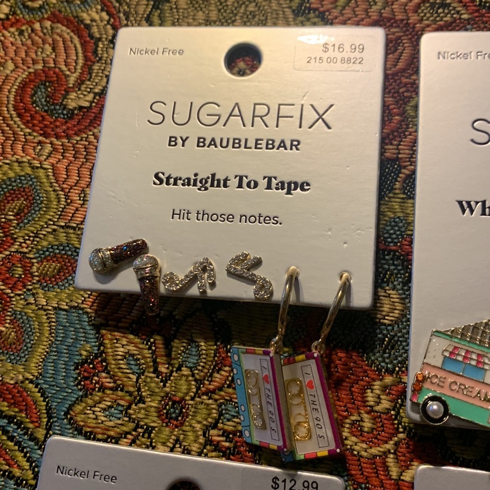 7 pairs of earrings from Baublebar new with tags - Picture 4 of 6